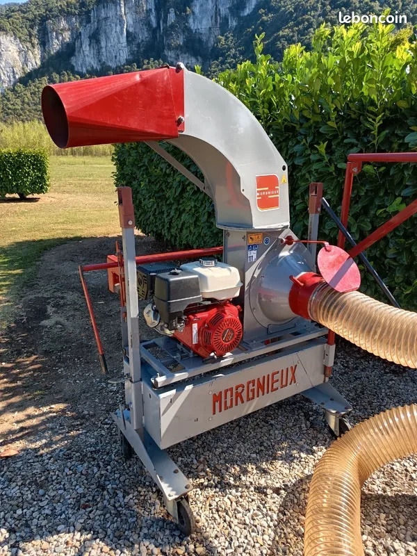 Aspirateur de feuille